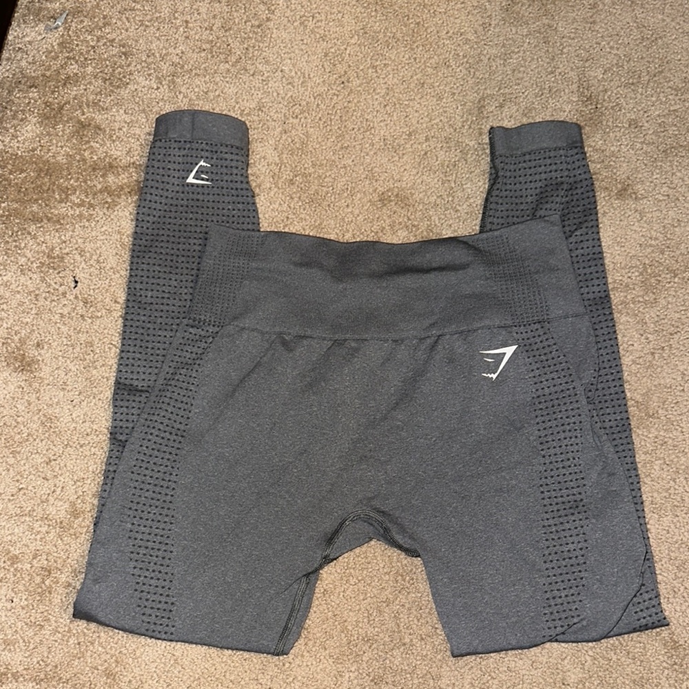 Gymshark Gray High-Waisted Leggings Seamless Design